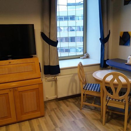 City Beach Apartment Tallinn Bagian luar foto