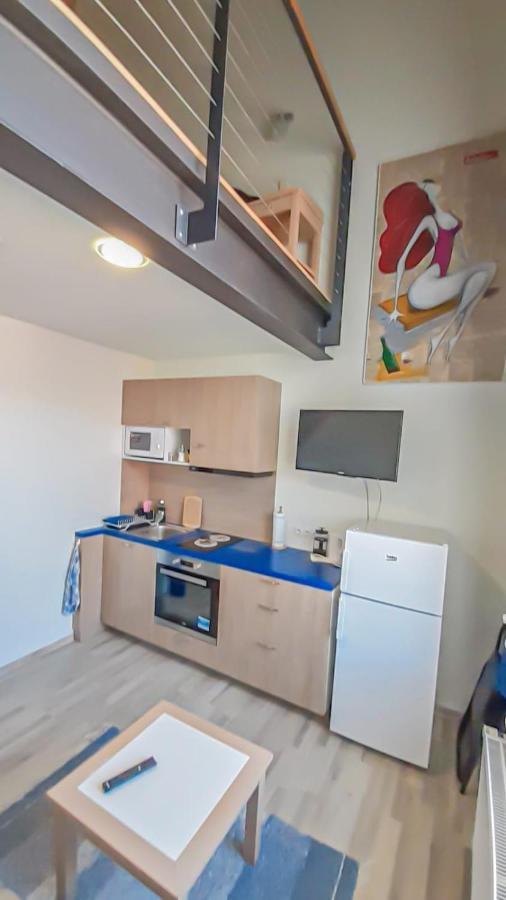 City Beach Apartment Tallinn Bagian luar foto